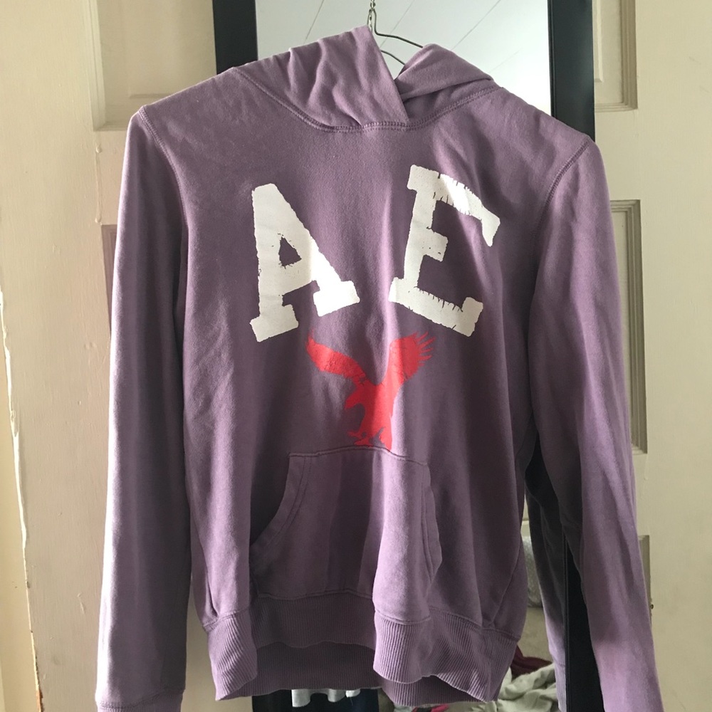 An american eagle sweatshirt